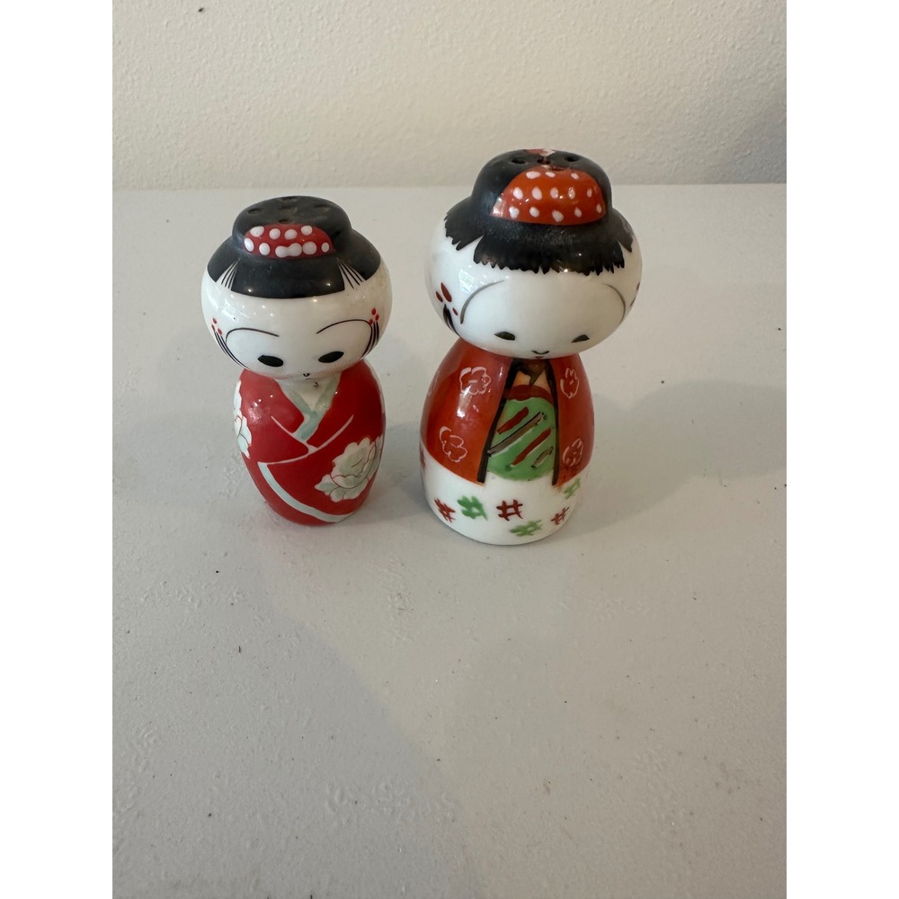 Vintage Arita Kokeshi Doll Salt and Pepper Shakers Japanese Porcelain Ceramic